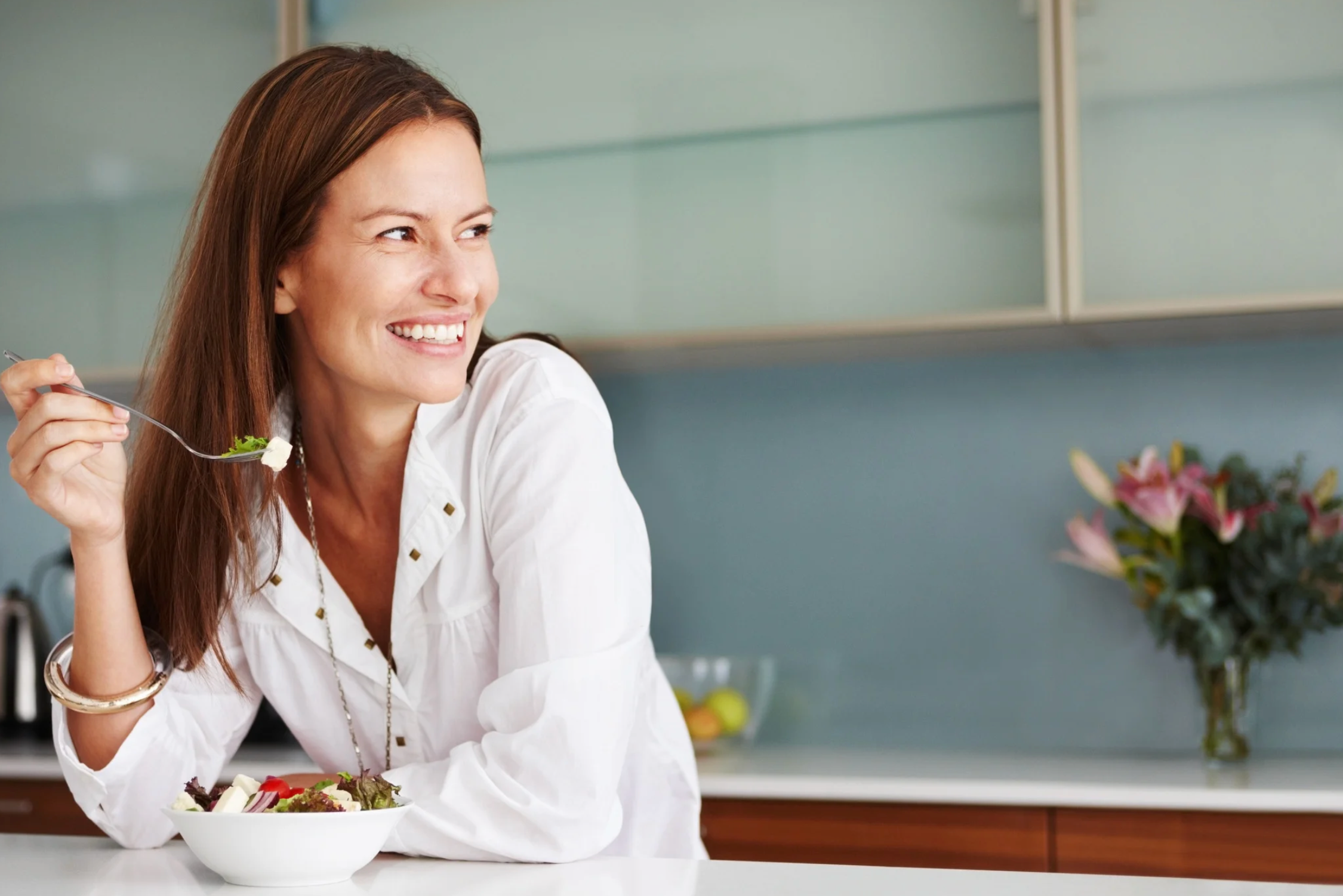 The Ultimate Metabolism-Boosting Habits + 10 Fresh, Easy Recipes