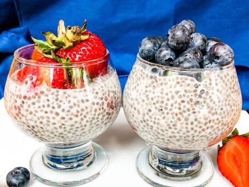 So Easy Chia Pudding with Berries